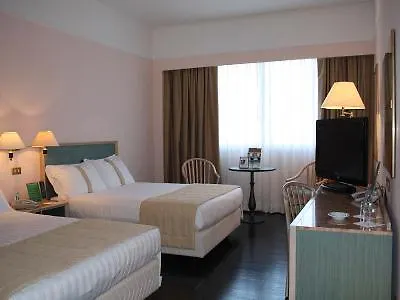 - Eur Parco Dei Medici By Ihg 4*
