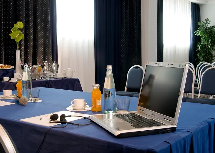 - Eur Parco Dei Medici By Ihg Otel Roma