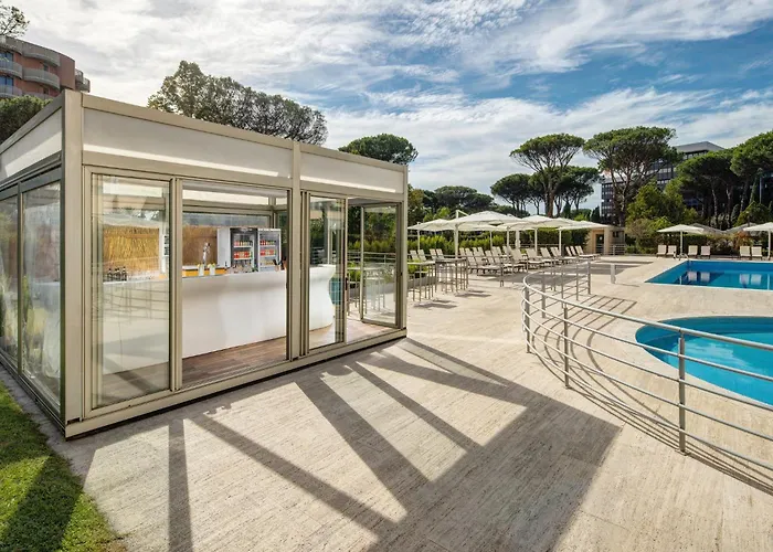 - Eur Parco Dei Medici By Ihg 4* Roma